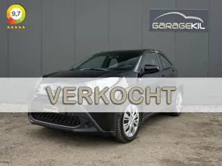 Toyota Aygo X 1.0-l-VVT-i Business Dealeronderh. / Smartphone Integratie / DAB radio / Achteruitrijc