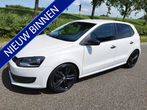 Volkswagen Polo 1.2-12V ** Airco ** 17 inch ** Sportonderstel ** Camera  ** NAVI **