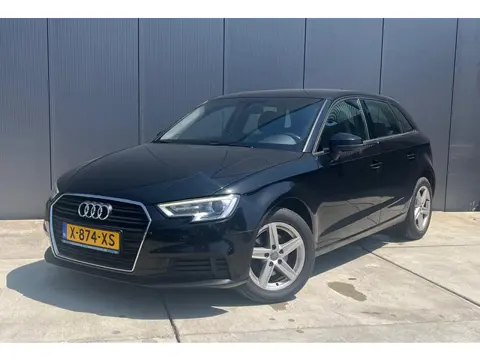 Audi A3 Sportback 1.6 TDI 110PK Design| Climate Control | Cruise Control | Stoelverwarming |