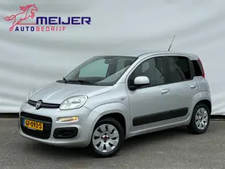 Fiat Panda 1.2 Lounge Centraal + AB | Hoge zit | Trekhaak | Airco !!