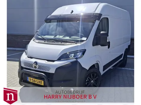 Citroën Jumper 2.2 BlueHDi 140 S&S L2H2 3.5t BLACK EDITION | Velgen Bullbar Sidebars Zonneklep