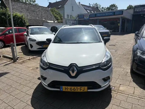 Renault Clio Estate 0.9 TCe Limited Mooie complete auto met navigatie en cruise control en een trekh