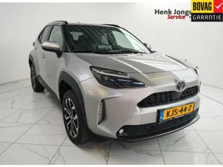 Toyota Yaris Cross 1.5 Hybrid 115 First Edition uit 2025 Rijklaar + Fabrieksgarantie Henk Jongen Aut