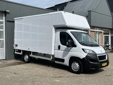 Peugeot Boxer 435 2.2 BlueHDi Bakwagen 750kg laadklep zijdeur Airco Telefoonverbinding Bluetooth bak