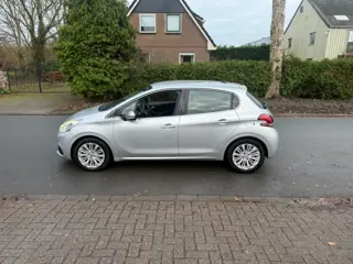 PEUGEOT 208 1.2 Pure Tech Allure*automaat*Lichtmetaal*ecc*cruisecontrol*NAP*