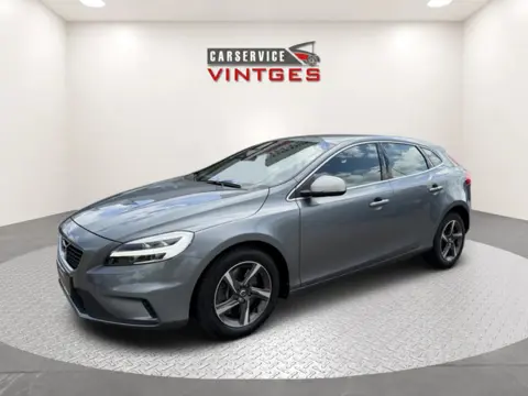 Volvo V40 Volvo 2.0 D2 R-Design Automaat | Uniek lage km-stand | Navi | Climate | LED