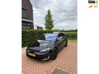 Volkswagen Golf 1.4 TSI GTE /Pano/keyless start/adaptieve cruise control/ pdc/gti uitlaat / gti diff