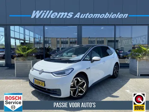 Volkswagen ID.3 First Plus 58 kWh Camera, Adaptive Cruise & IQ Lights