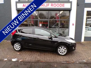 Ford Fiesta 1.4 Ghia AUTOMAAT,PDC,CLIMA,ZEER MOOI !!!