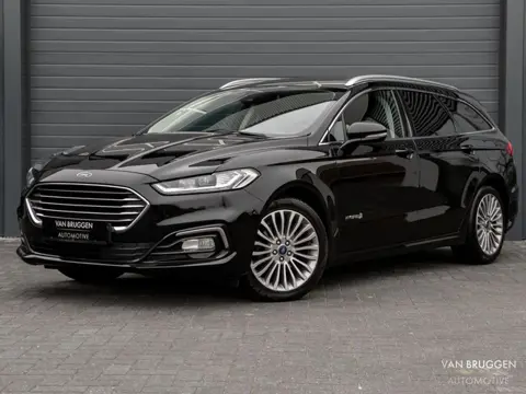 Ford Mondeo Wagon 2.0 IVCT HEV Titanium Pano Trekhaak Camera ACC CarPlay
