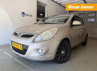 HYUNDAI I20 1.4i i-Motion 5drs AUT 2DE EIG AIRCO LMV PDC NETTE AUTO NAP APK 11-2026