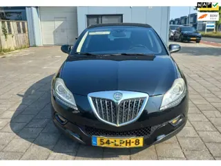 Lancia Delta 1.4-nieuwe apk,airco, navigatie, cruise Controle, aluminium velgen