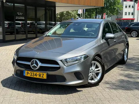 Mercedes-Benz A-klasse 180|Rijklaar!|Camera|Apple Carplay|Android Auto|LaneAssist|Regensensor