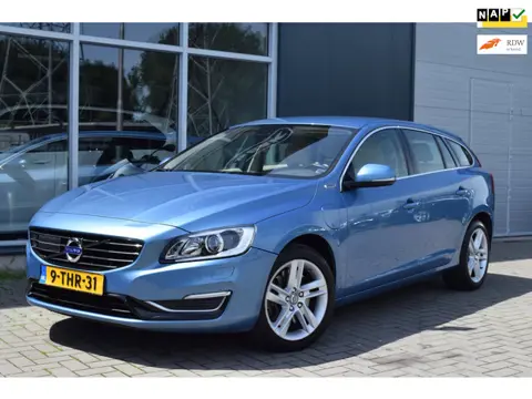 Volvo V60 2.4 D6 AWD Plug-In Hybrid Summum | Adaptive Cruise | Spoorassistent | APK 6-2027