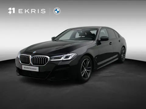 BMW 5 Serie Sedan 530i High Executive | M Sportpakket | Stuurwielrand Verwarmd | Schuifdak | Comfort