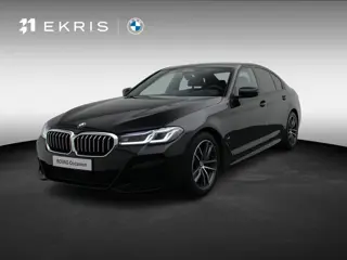 BMW 5 Serie Sedan 530i High Executive | M Sportpakket | Stuurwielrand Verwarmd | Schuifdak | Comfort