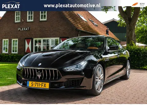 Maserati Ghibli 3.0 V6 GranLusso Aut. | Facelift | Schuif-Kanteldak | Historie | Led Koplampen | 20 