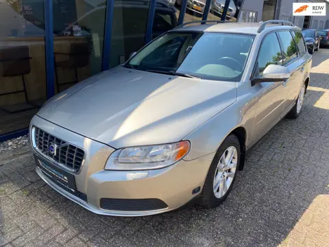 Volvo V70 2.5T Kinetic LPG G3 / TREKHAAK / YOUNGTIMER