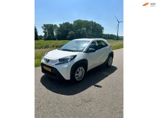 Toyota Aygo X 1.0 VVT-i MT Play