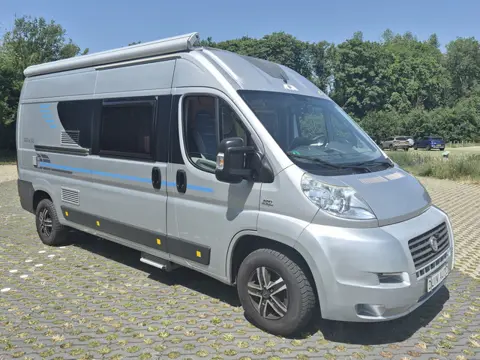 Adria Buscamper Twin SL Enkele Bedden Enkele Bedden