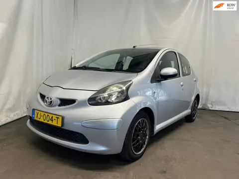 Toyota Aygo 1.0-12V - Schade