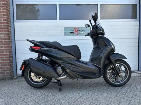 Piaggio BEVERLY 400 S HPE (bj 2023)