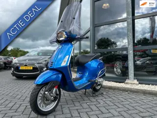 Vespa Bromscooter Sprint 4T | Nette Staat | Lage KM! |