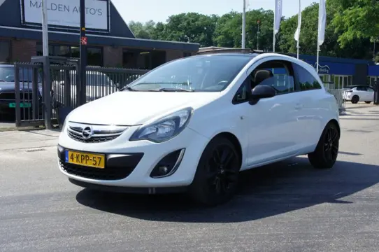 OPEL CORSA 1.4-16V COLOR EDITION PANORAMA/NAVI/AIRCO/CRUISE KEURIGE STAAT