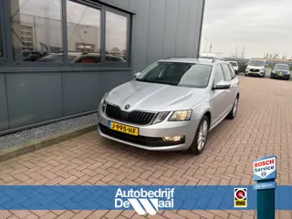 Škoda Octavia Combi 1.0 TSi 115pk Business Edition LEDER/NAVI/CARPLAY/CRUISE/PDC/WINTERPACK