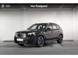 BMW iX1 eDrive20 | M-Sport Pro | Comfort Access | Trekhaak | Stoelverwarming | Achteruitrijcamera