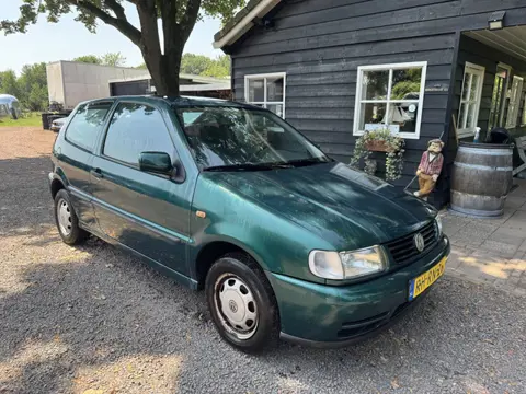 Volkswagen Polo 1.6 Automaat (bj 1997)