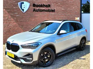 BMW X1 XDrive25e Pano, HUD, Cam, Harman, M-stuur, Leer