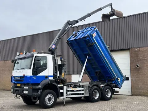 Iveco Trakker 410 / 6x6 / HMF 1643-Z2 Z-kraan crane / Kipper / Full steel / Big axle / NL Truck HT12
