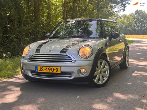 Mini 3-Deurs 1.6 Cooper | " 164.000 " KM Nu € 1.975,- !!!