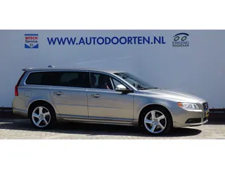 Volvo V70 3.2 Summum|TREKHAAK|LEDER|DEALER ONDERHOUDEN|