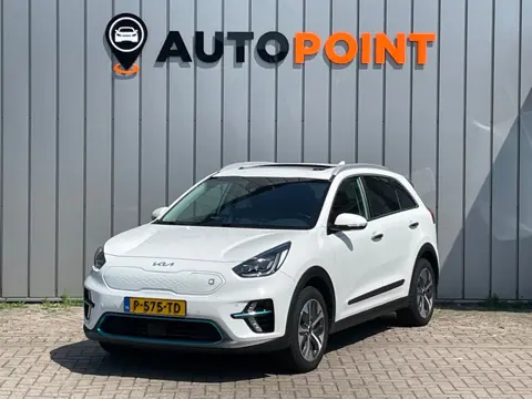 Kia E-Niro DynamicPlusLine 64 kWh SOH100% 1E EIG DEALEROND |PANO|CAMERA|STOEL+STUURVRM|LEER|ADAPT.CR
