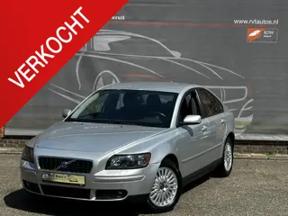 Volvo S40 2.4 Momentum Uniek,1ste eigenaar,Xennon,Cruisecontrol,Stoelv,Garantie.