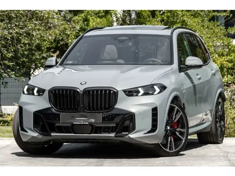 BMW X5 xDrive50e M-SPORT Pro ** LED, GRAU LEDER, NAVI+, PANORAMA, TREKH, 22-invh LMV, LUCHT ** Ex BM