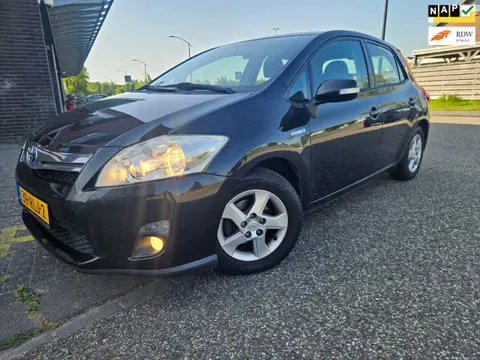 Toyota Auris 1.8 Full Hybrid Aspiration GARANTIE