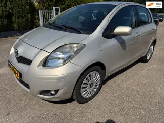 Toyota Yaris 1.3 VVTi 5-DRS AUT. Aspiration ECC *LICHTE VOORSCHADE*