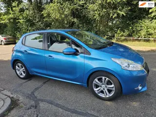Peugeot 208 1.2 VTi Blue Lease