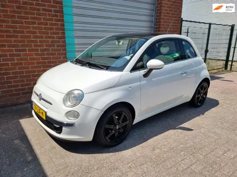 Fiat 500 1.2 Lounge 3-Drs Airco! Panoramadak! Bj:2009