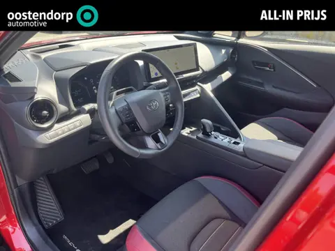 Toyota C-HR 2.0 Plug-in Hybrid 220 Executive  | Executive Plus Pack |