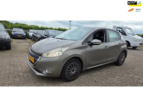 Peugeot 208 1.2 VTi Access Airco Apk 04-2027