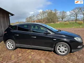Lancia Delta 1.4-16V Oro