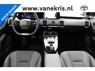 Toyota Urban Cruiser Executive 61 kWh, JBL, 360 Camera, € 3.000 Inruil Voordeel ! Adaptieve cruise c