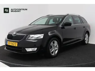 Skoda Octavia Combi 1.2 TSI Greentech Style Automaat (NAVIGATIE, STOELVERWARMING, TREKHAAK, CLIMA, S