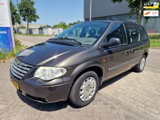 Chrysler Voyager 2.4i SE Luxe, APK, Nap, MOTOR STORING, Inruil mogelijk.