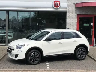 Fiat 600 1.2 Hybrid Icon AUTOMAAT|NAVI|CLIMATE|APPLE/ANDROID|CAMERA|PDC|17"