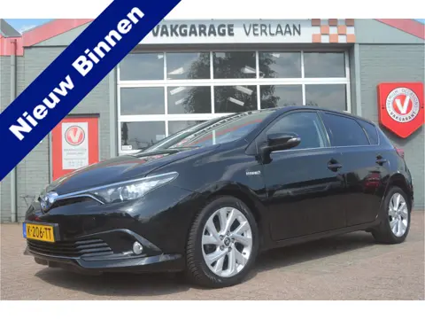 Toyota Auris Touring Sports 1.8 Hybrid Dynamic Go